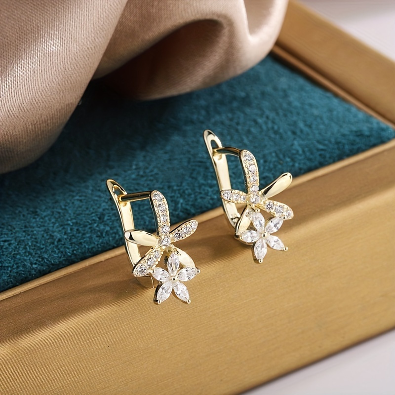 E-shop 1 Paar Damenmode Ohrringe, niedliche, exquisite synthetische Zirkonia-Blumenohrringe, geeignet für Damenpartys, Freizeit, Urlaub, passend zum