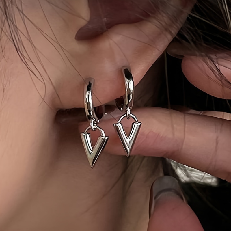 Image of 1 Pair Unique Heart Shape Pendant Earrings For Women Men Daily Casual Party Punk Style Neutral Earrings Couples Earrings