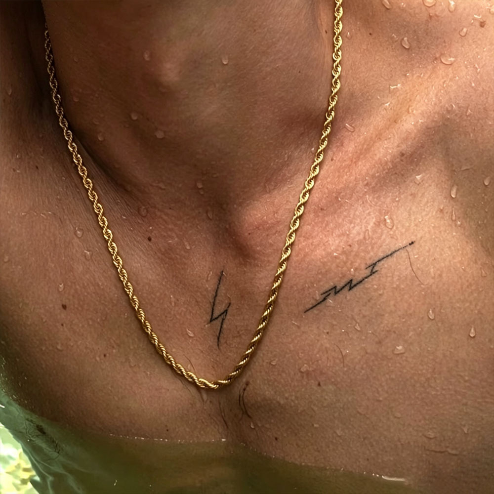 Golden Twist Rope Chain Heart Four-Leaf Clover Pendant Necklace