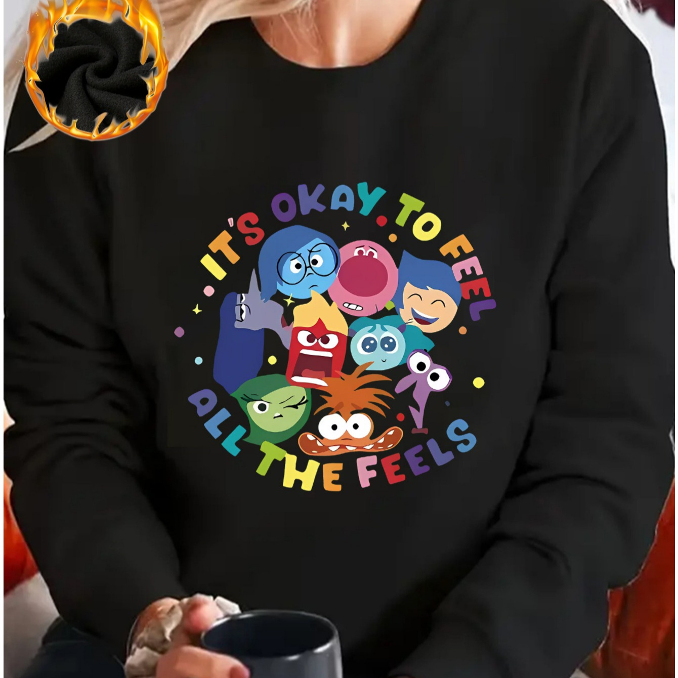 

Découvrez toutes avec ce sweat-shirt à manches longues doublé de et d'imprimés de personnages de dessins animés pour femmes.