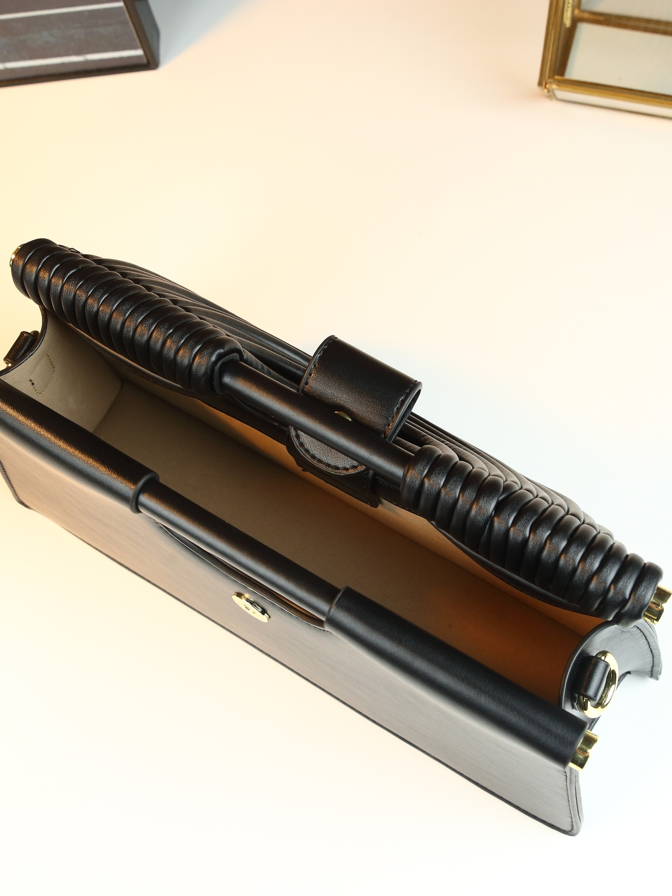 Stylish Solid Color Line Design Handheld Small Square Evening Bag for Women