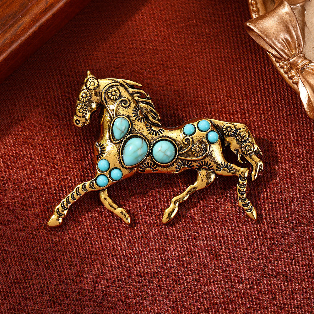 E-shop Laufender Pferd-Brosche - Goldener/Silberner Metall-Anstecker mit Türkis-Akzenten | Dekoratives Schmuck-Accessoire im Retro-Western-Stil