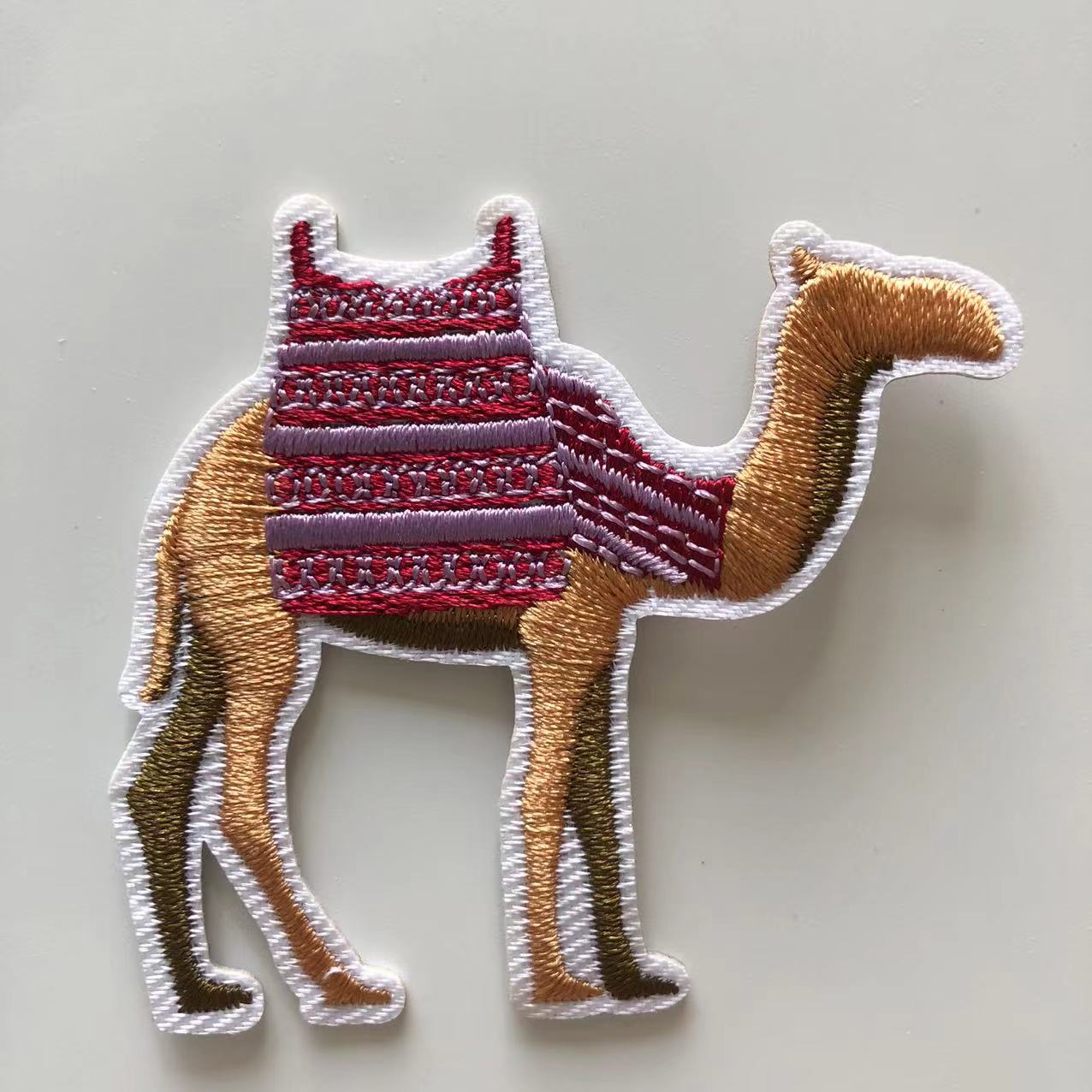 TEMU [Estilo Tierno] 1 Parche de Tela Bordado con de y Adhesivo Termofusible, Planchable/Cosible para Ropa - ¡Cubre Fácilmente Manchas y Arañazos!