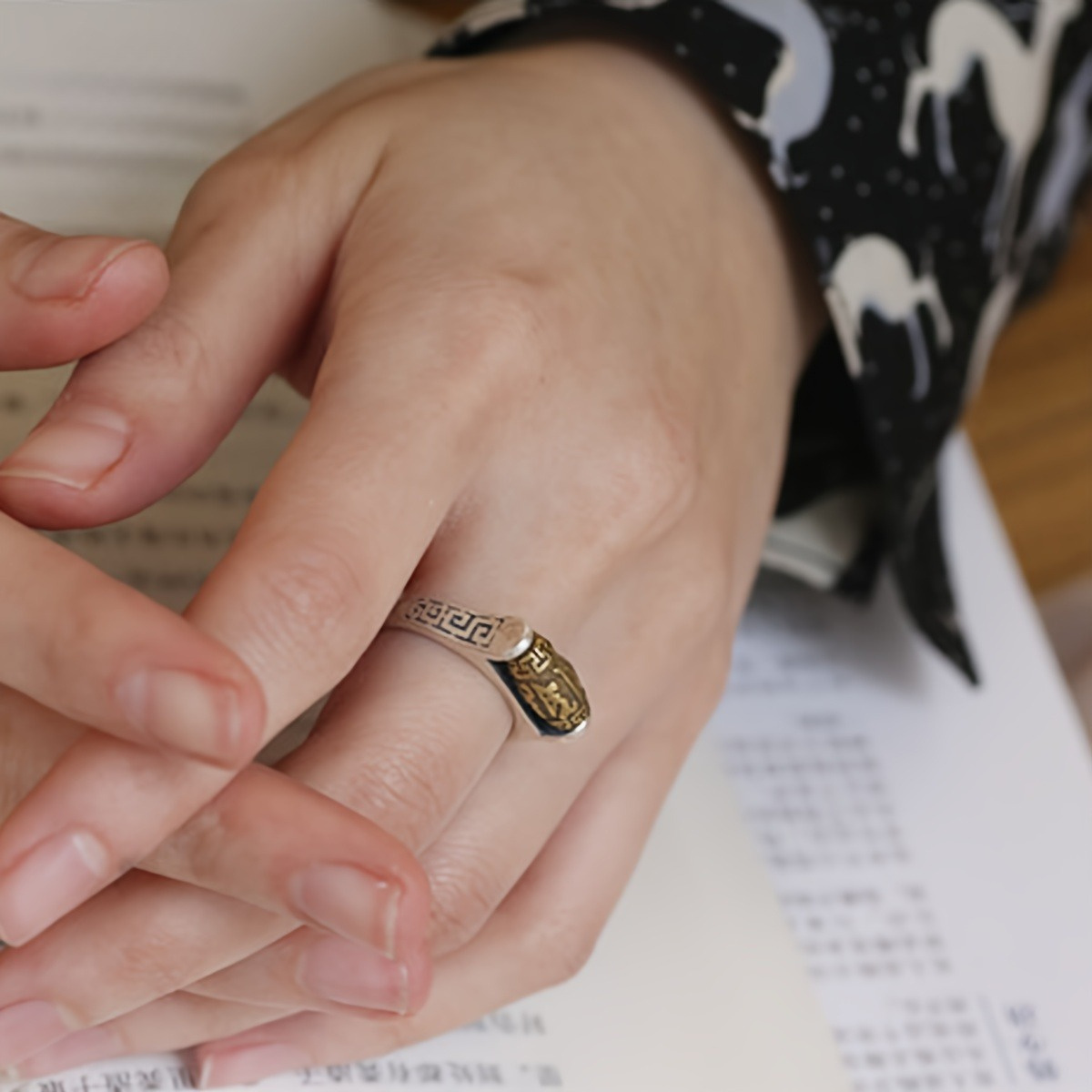 vintage six word prayer ring rotatable and adjustable attracting wealth and protection     spirits engraved silvery ring Product details 1