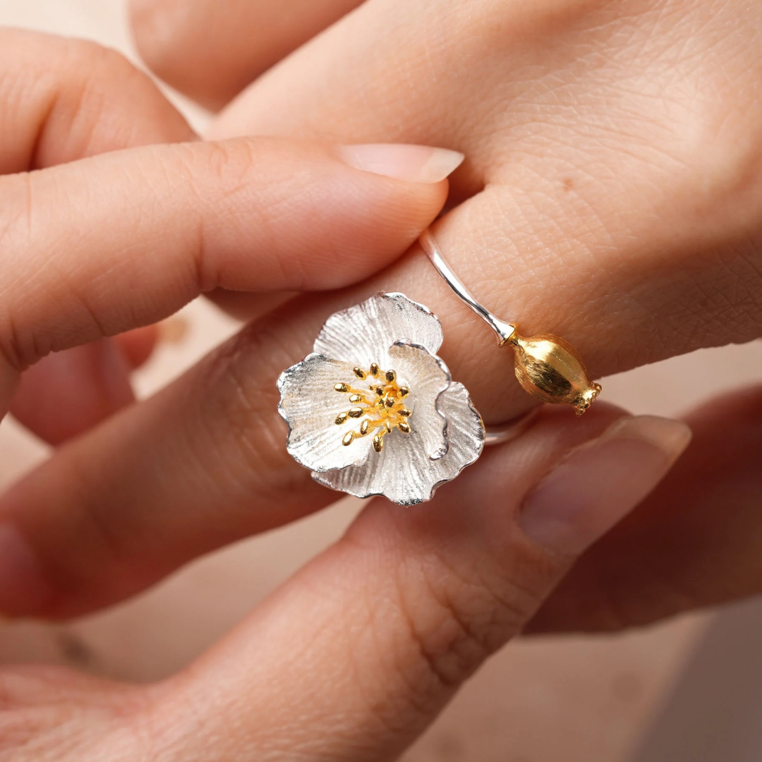 TEMU 1pc Silvery Golden Contrasting Flower Opening Ring, A Niche Ring, A Versatile Daily Jewelry Gift For Girlfriends