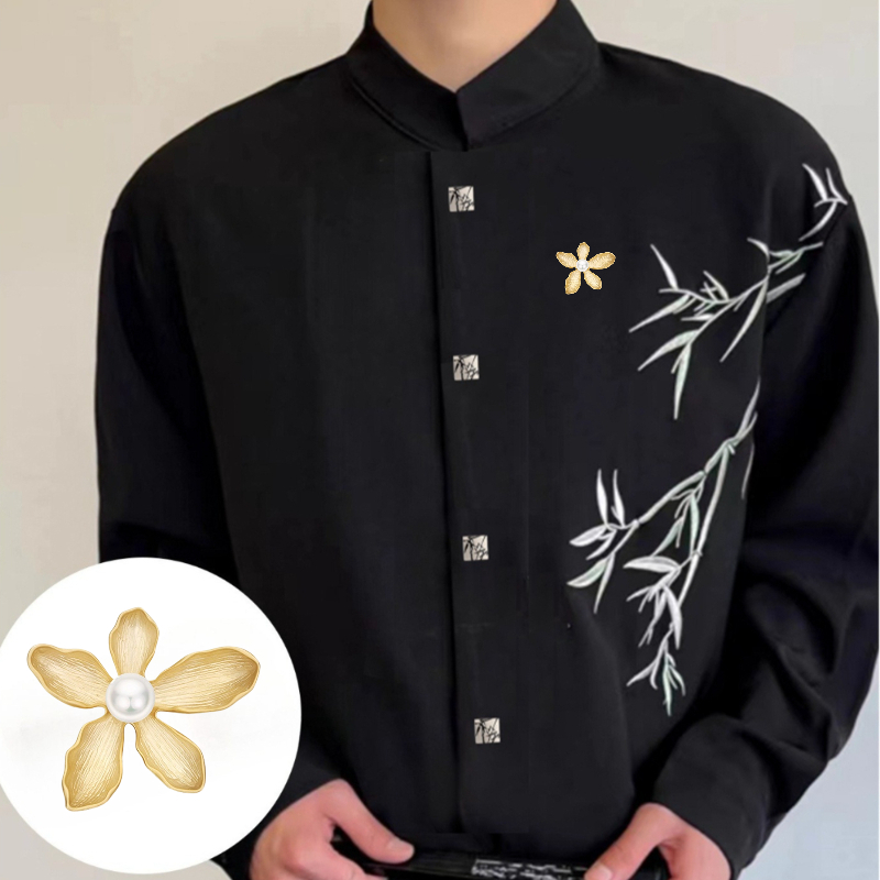 Elegant Brooch Featuring A Retro Five-petal With Pearls, Perfect For Accessorizing Clothing