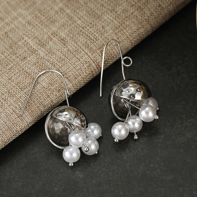 Vintage Hammered Dangle Earrings for Women, Simple Daily Fashion