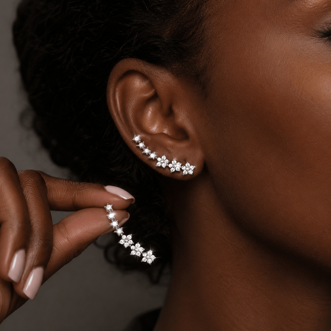 TEMU Orecchini a perno da donna con fiori, gioielli scintillanti da orecchio, orecchini a spirale , elegante regalo di moda minimalista