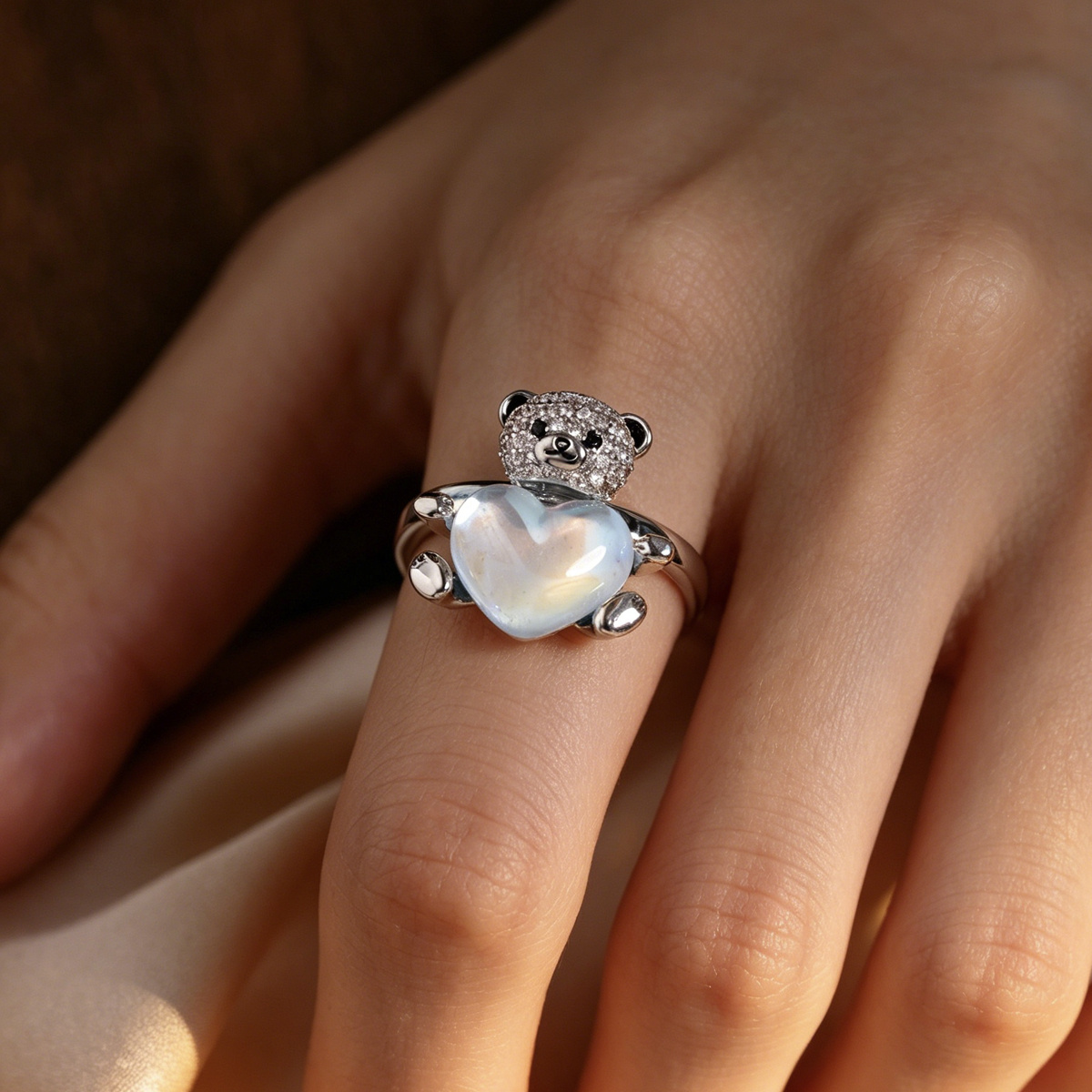 Silvery Teddy Bear Ring with Synthetic Zirconia