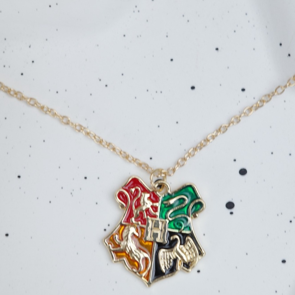 TEMU Wb Warner . Harry Potter Hogwarts House Necklace "harry Potter" Is Harry Classic Merchandise Fashion Women's Pendant Necklace, Pendant Features