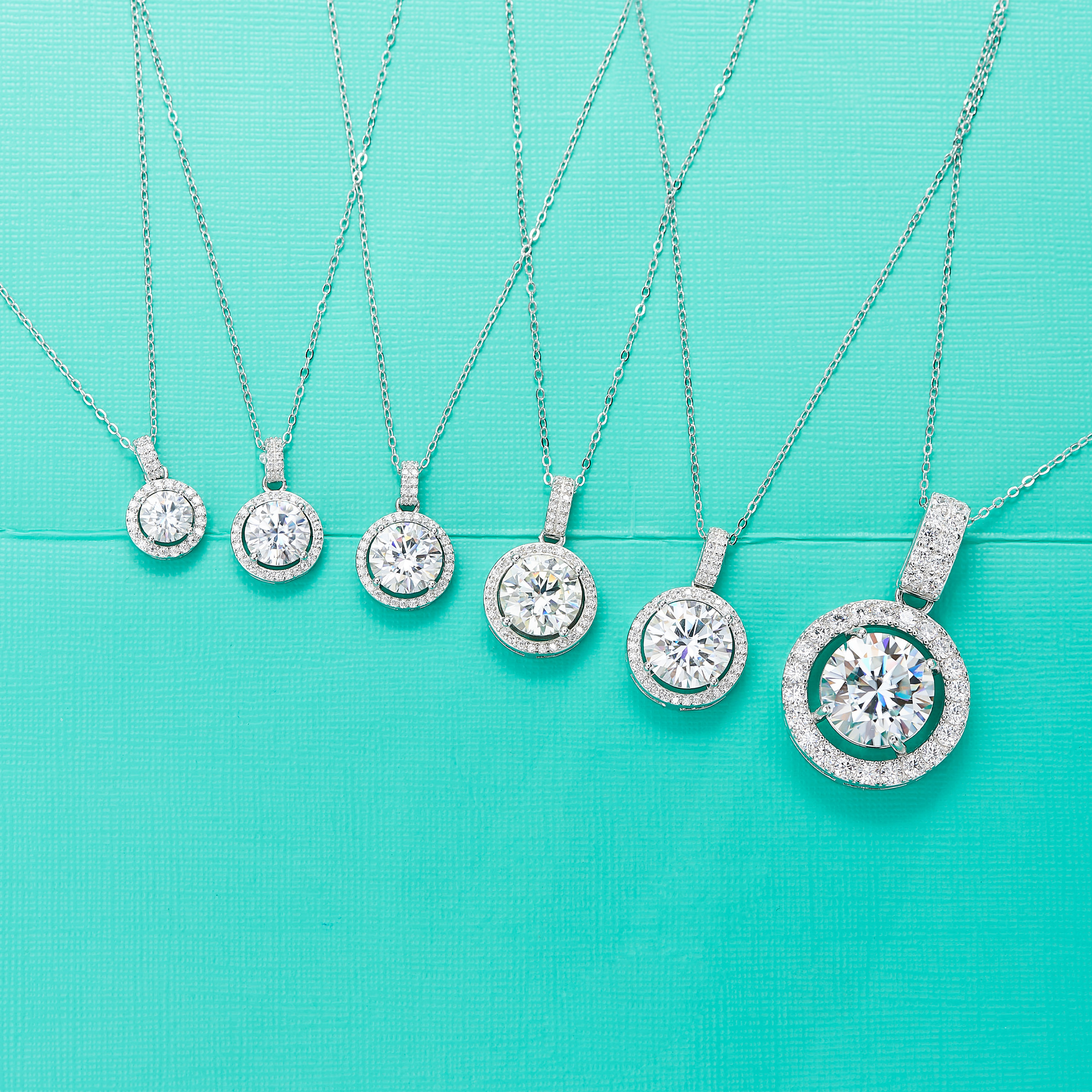 Women's Stylish S925 Moissanite Round Pendant Necklace, Gift for Her