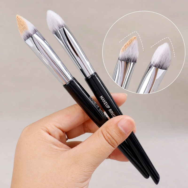 

1pc Professional Cone Makeup Brush, Nylon , Wooden Handle, Types, Foundation & Concealer Detail Brush, With Palm Brush Form For Application