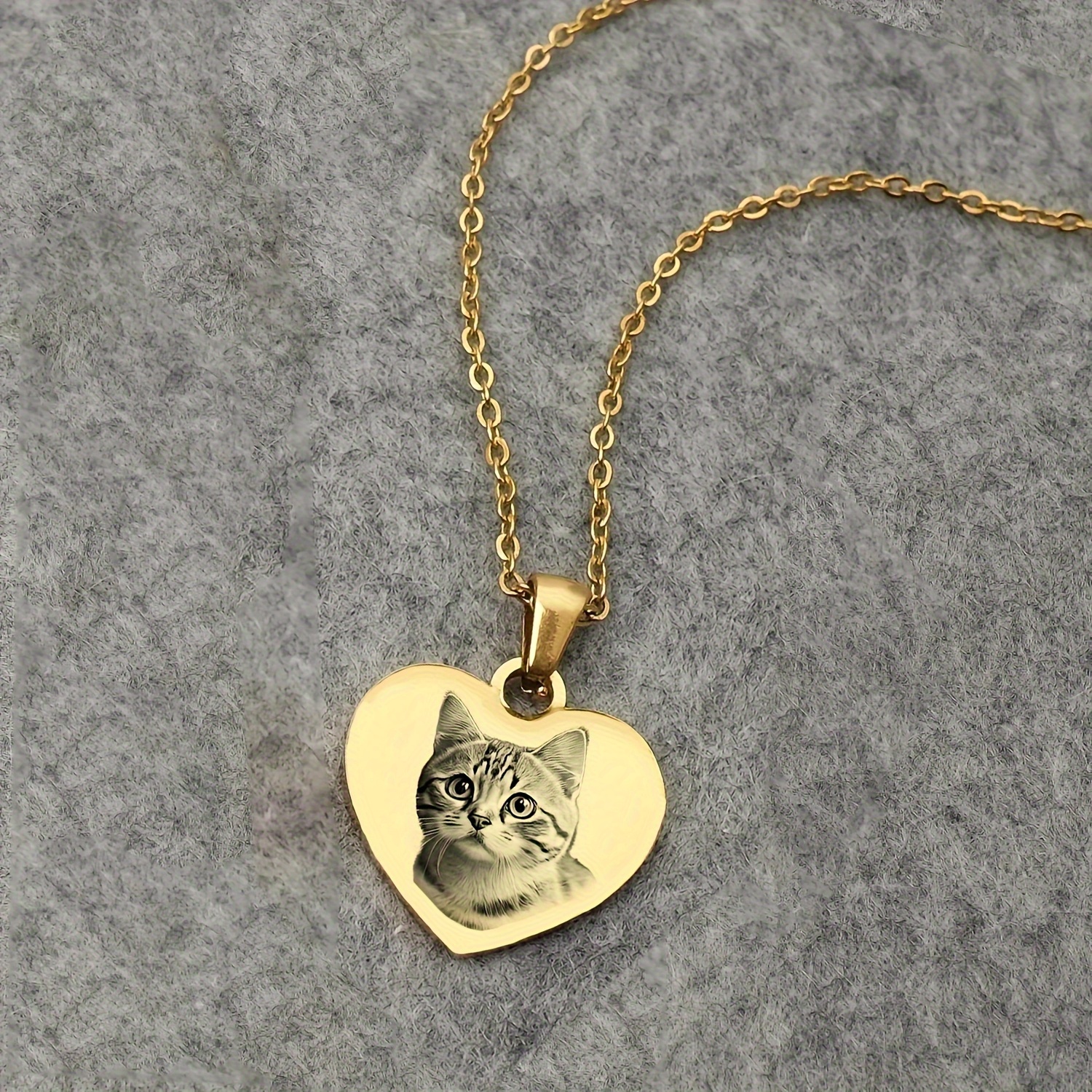 TEMU Custom Photo Necklace, Custom Photo, Heart Projection, Custom Valentine's Day Gift, Gift For Mom And Couples