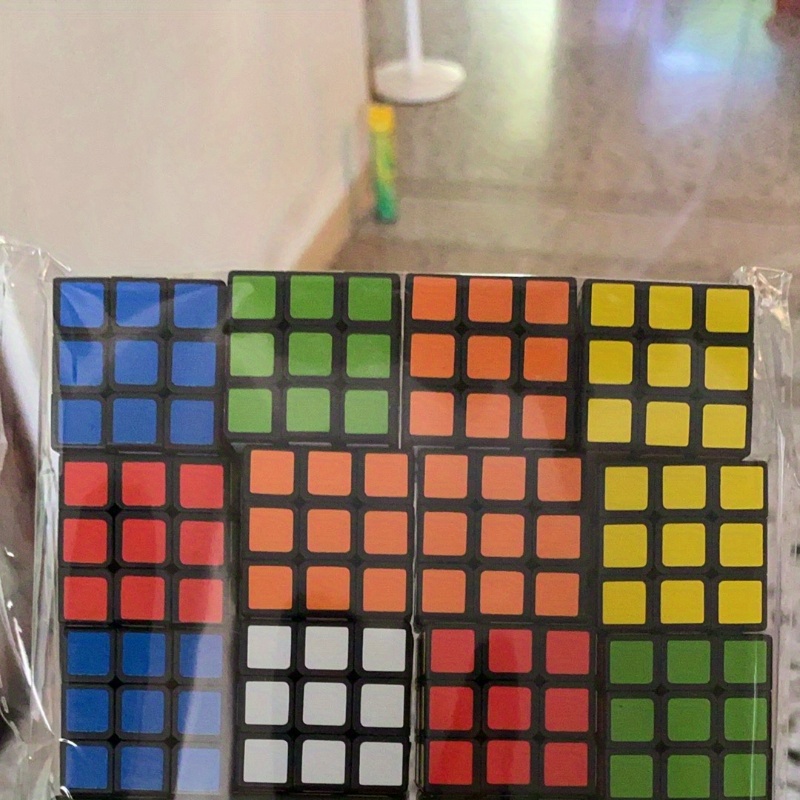 Vroxdrez Lot De 18 Mini Rubik's Cube 3x3x3 Cm – écologiques, Couleurs Vives, Sécurité Enfants, Pour Anniversaires, Récompenses, Voyages