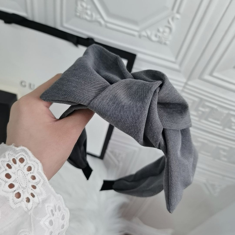 A Korean-style French Oversized Middle Bow Headband Hair Accessory Knotted Hair Clip Temperament Retro Wide-brimmed Headband Headwear Women
