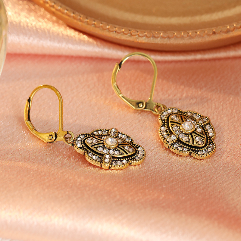 Vintage Carved Women's Pendant Earrings with Zirconia