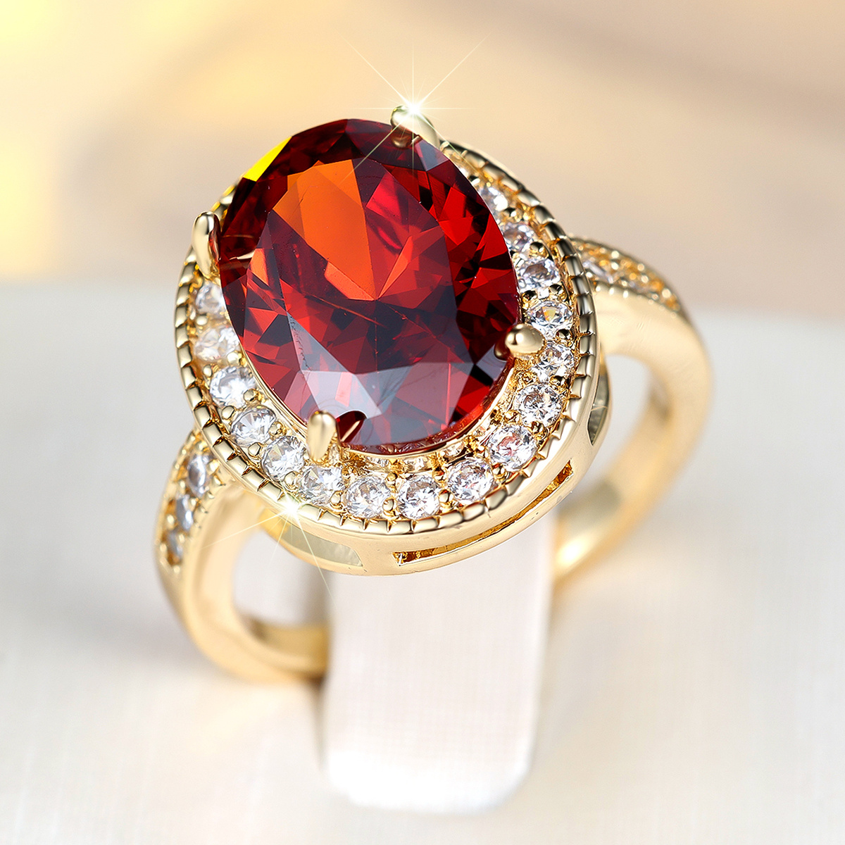 TEMU 1pc Bague pour femme d'œuf avec pavage de rouge synthétique, bijou de mode pour femmes, tendance individuelle, cadeau , , pour quotidiennes,