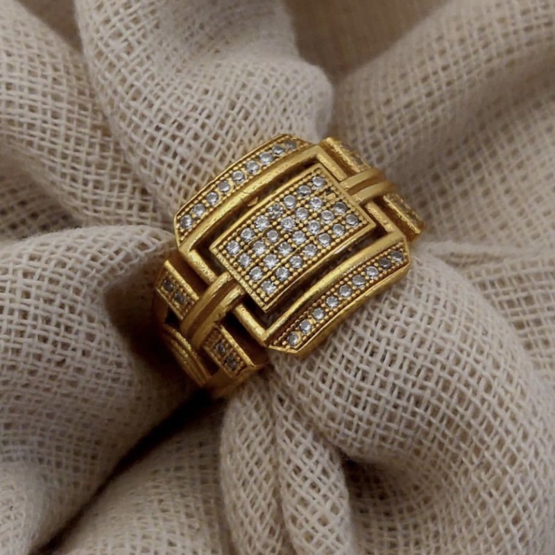 TEMU Luxury Men's Vintage Synthetic Synthetic Synthetic Zircon​​ Inlaid Ring, Exquisite Retro Design Showcasing Temperament, Unique Geometric Shape