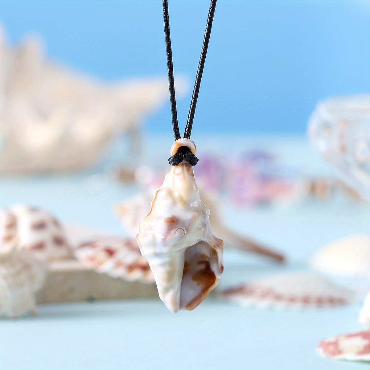 Women's Adjustable Ocean-themed Pendant Necklace with Imitation Seashell