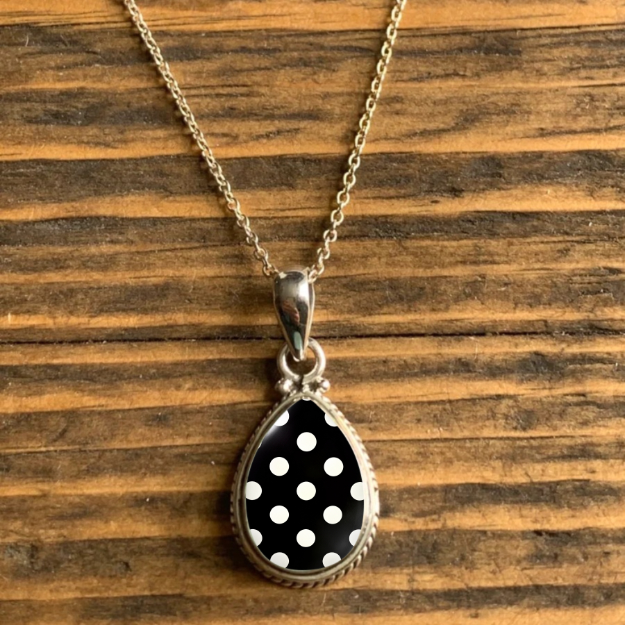 TEMU 1pc Polka Dot Teardrop Necklace, A Stylish And Trendy Accessory, Perfect For Making A Statement. This Unique Pendant Necklace Is Ideal For