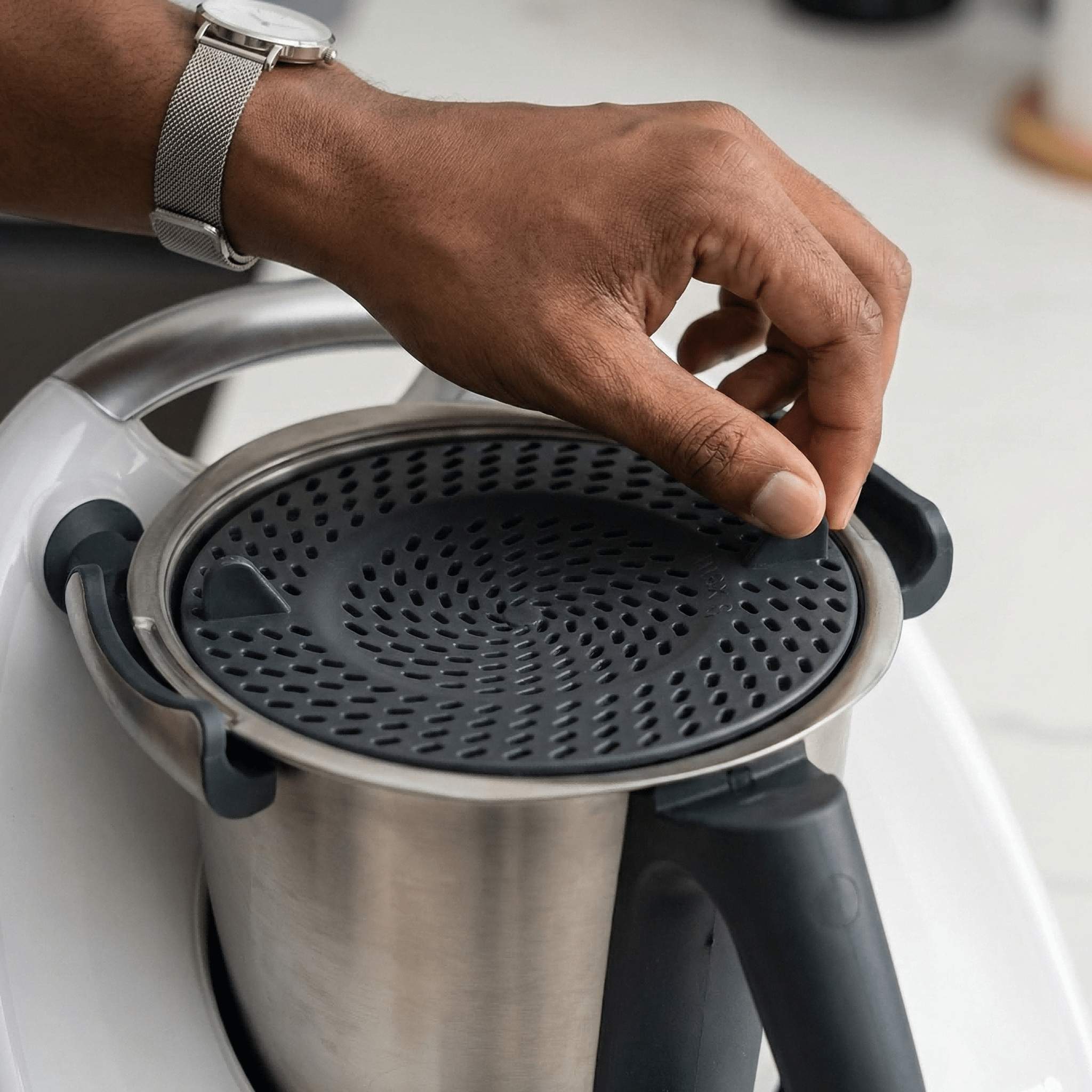 1pc Splash Guard For And Monsieurcuisine, Prevents Liquids, Fats Or Oils From Splashing During Mixing, Cooking Or Frying. Compatible With Tm6/tm5///mctrend/mcconnect, Accessory For .