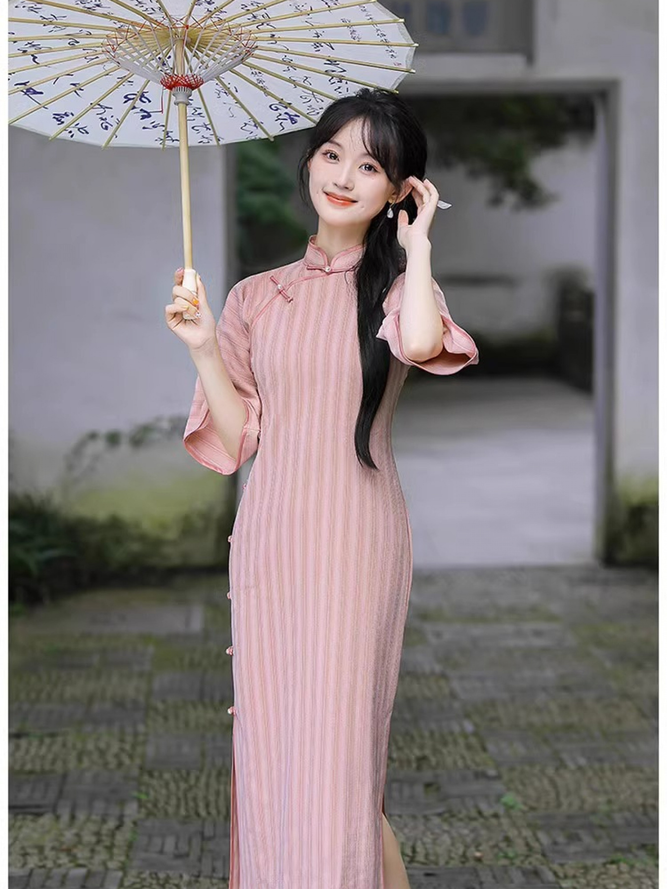 green emerald velvet dress Dusty Pink Embroidered Qipao Dress main image 1