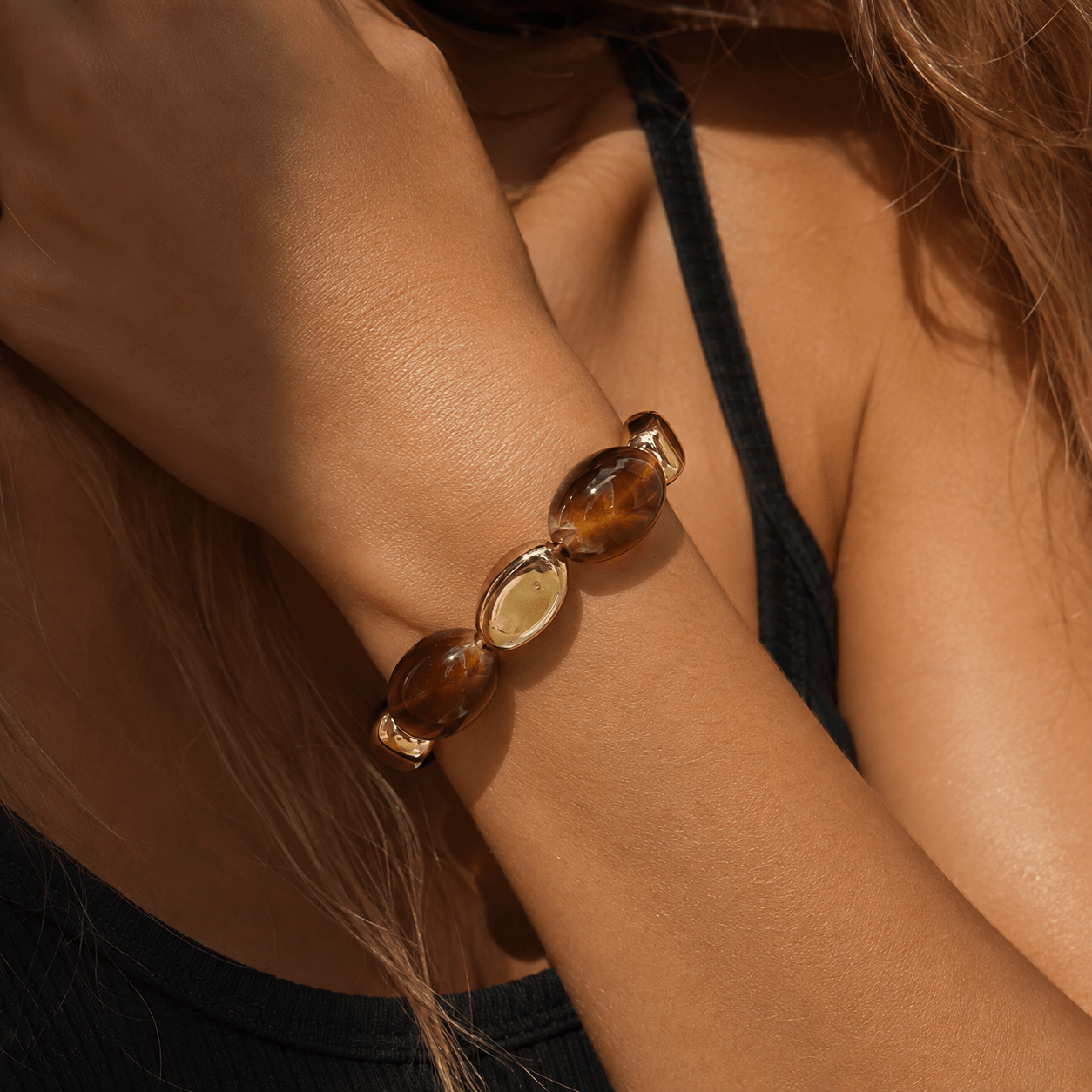 TEMU 1pc Tuurin Women' Oval Bead Bracelet - Amber-tone Resin & Golden-tone Boho Jewelry Suitable For Daily Wear, Parties, Vacations, -coated Ccb