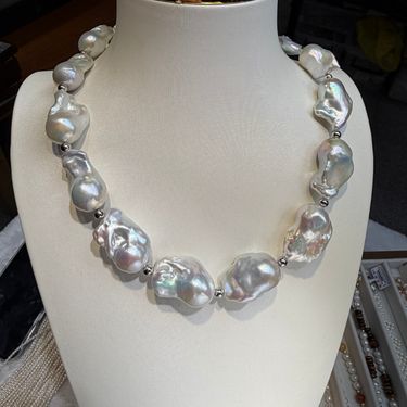 Collar barroco irregular blanco de estilo europeo y americano para primavera/verano, collar de estilo barroco irregular de agua dulce natural, collar de moda para mujer