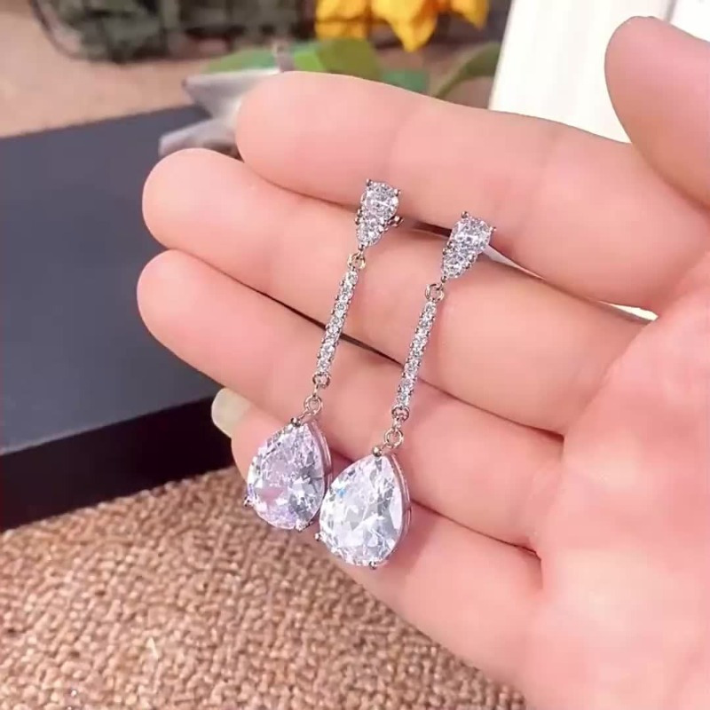 

Elegant Long Water Earrings, Sparkling Natural Stone , Luxurious And Fashionable Women's Jewelry, Water Shape, Suitable For Gift Or Dinner Wearing, Christmas, Birthdays, Adults, Graduation Gifts, Su