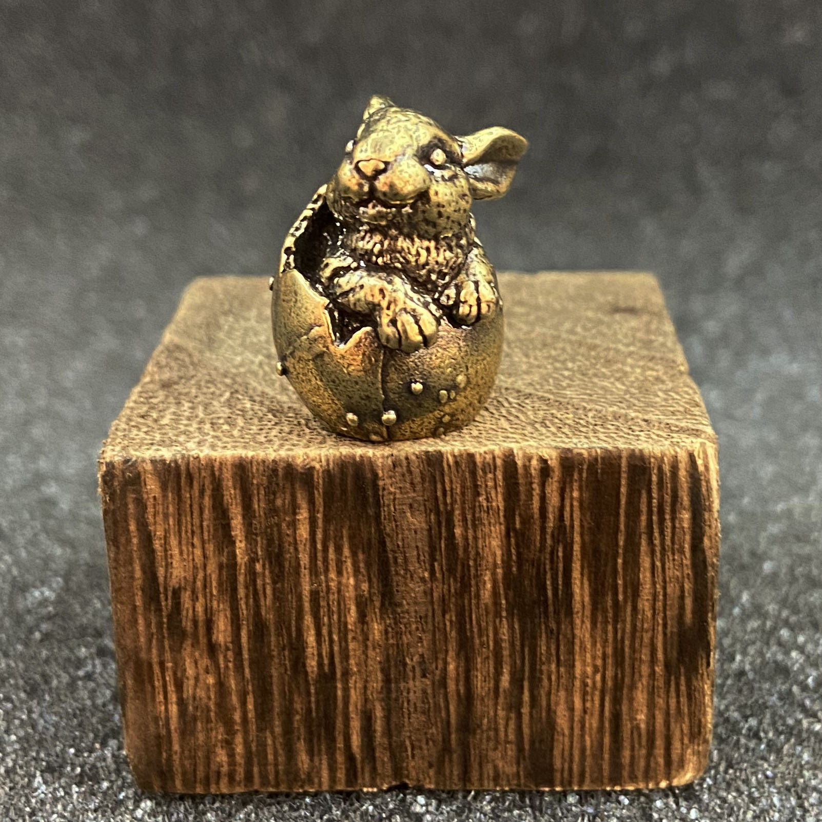 Image of Collectible Figurines ， Figurine - Cute Home, Desk, Office, Bookshelf Decoration, Gift For Colleagues, Easter Holiday Decor For Halloween Thanksgiving Christmas Decorations Collectible Figurines