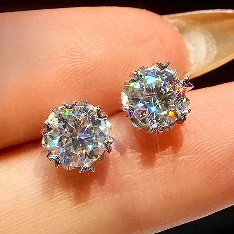 Women's Elegant Snowflake Shaped Zircon Stud Earrings