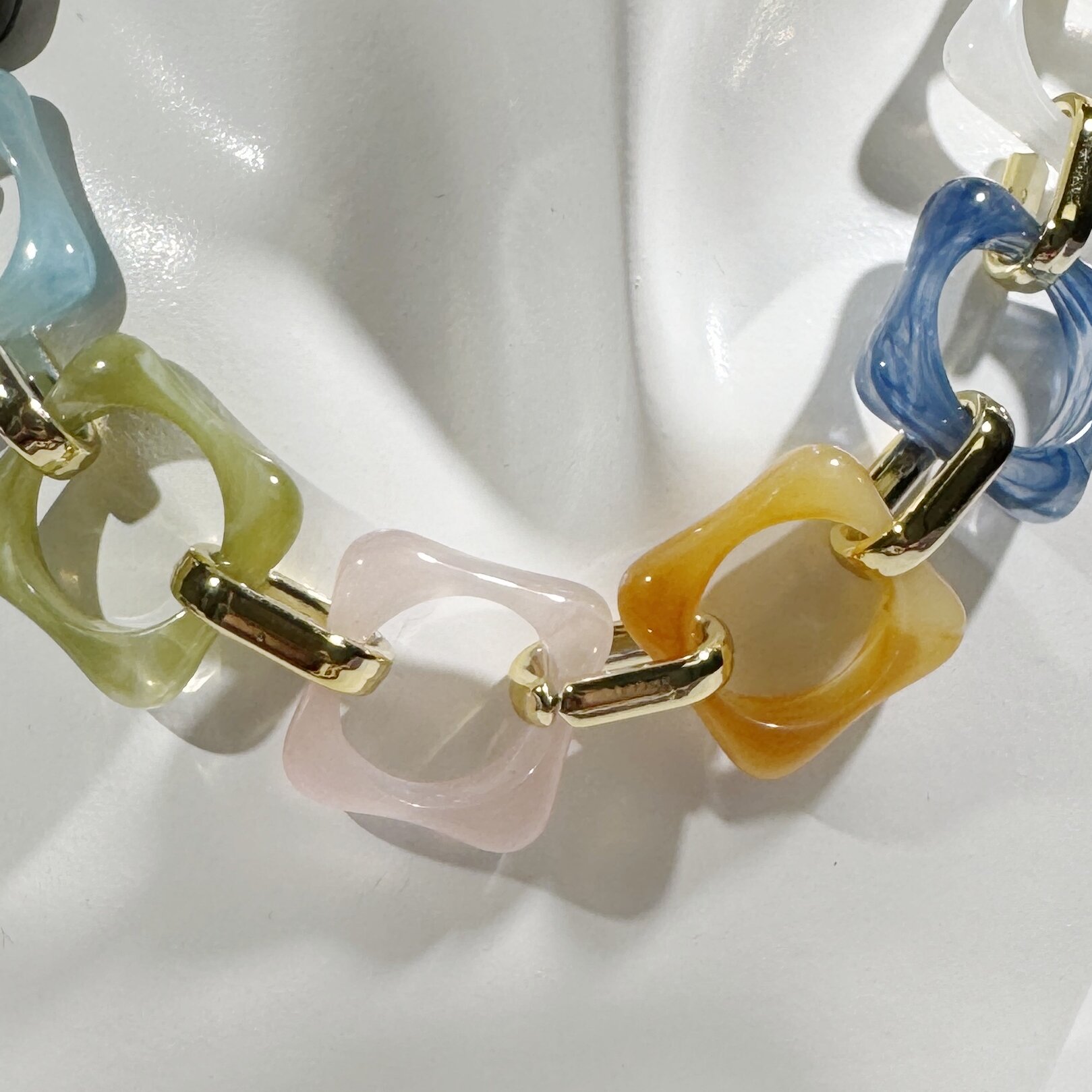 Retro Multi-color Patchwork Acrylic Choker Necklace
