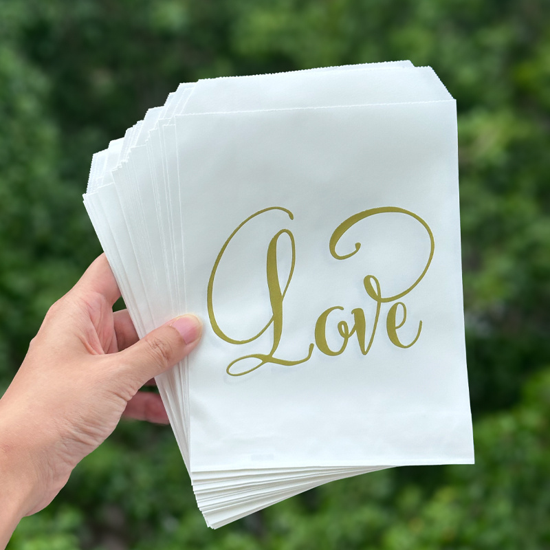 E-shop 50 Stück Weiße Kraftpapiertüten, 13x18 cm, mit Goldfolie "LOVE" Design – Elegante Hochzeitsgeschenktüten, Verpackung für Verlobung & Jubiläum,
