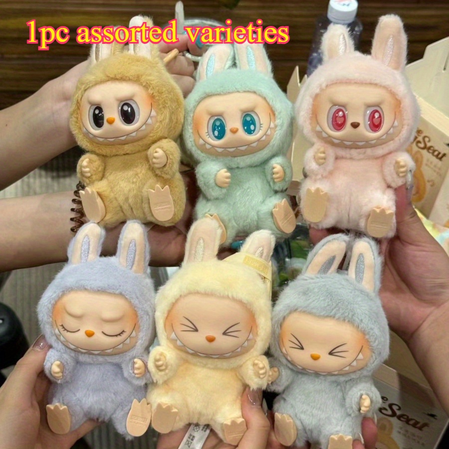 1pc   sit party ornaments exquisite statue decoration resin ornaments   room desk decoration bag pendant uncharged   for collectors