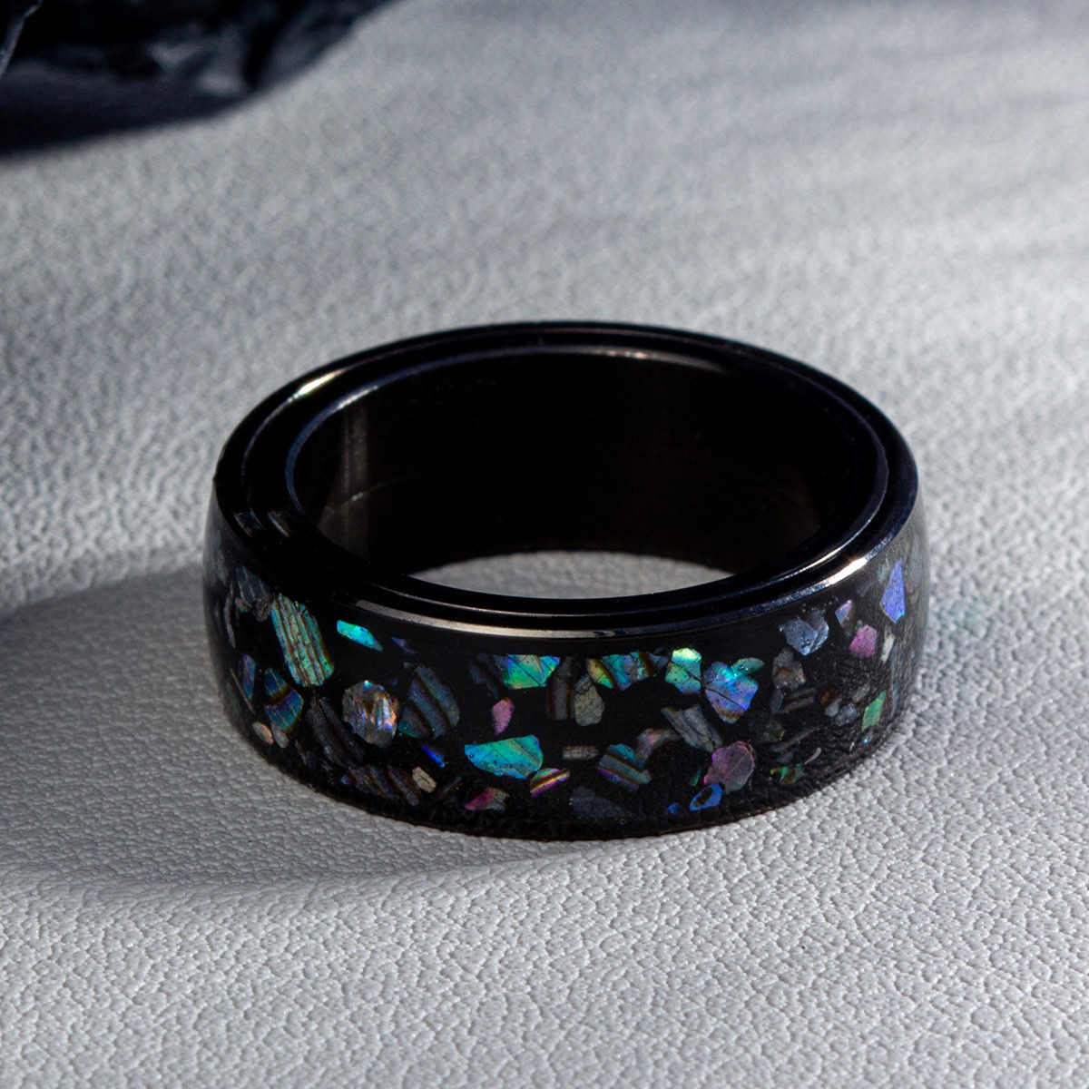 stylish mens stainless steel ring with rotatable abalone shell inlay black Product details 3