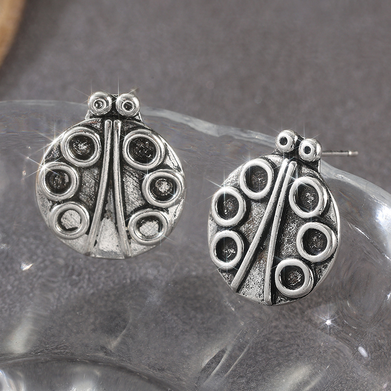 Women's Creative Bohemian Retro Circular Stud Earrings, Insect Pattern