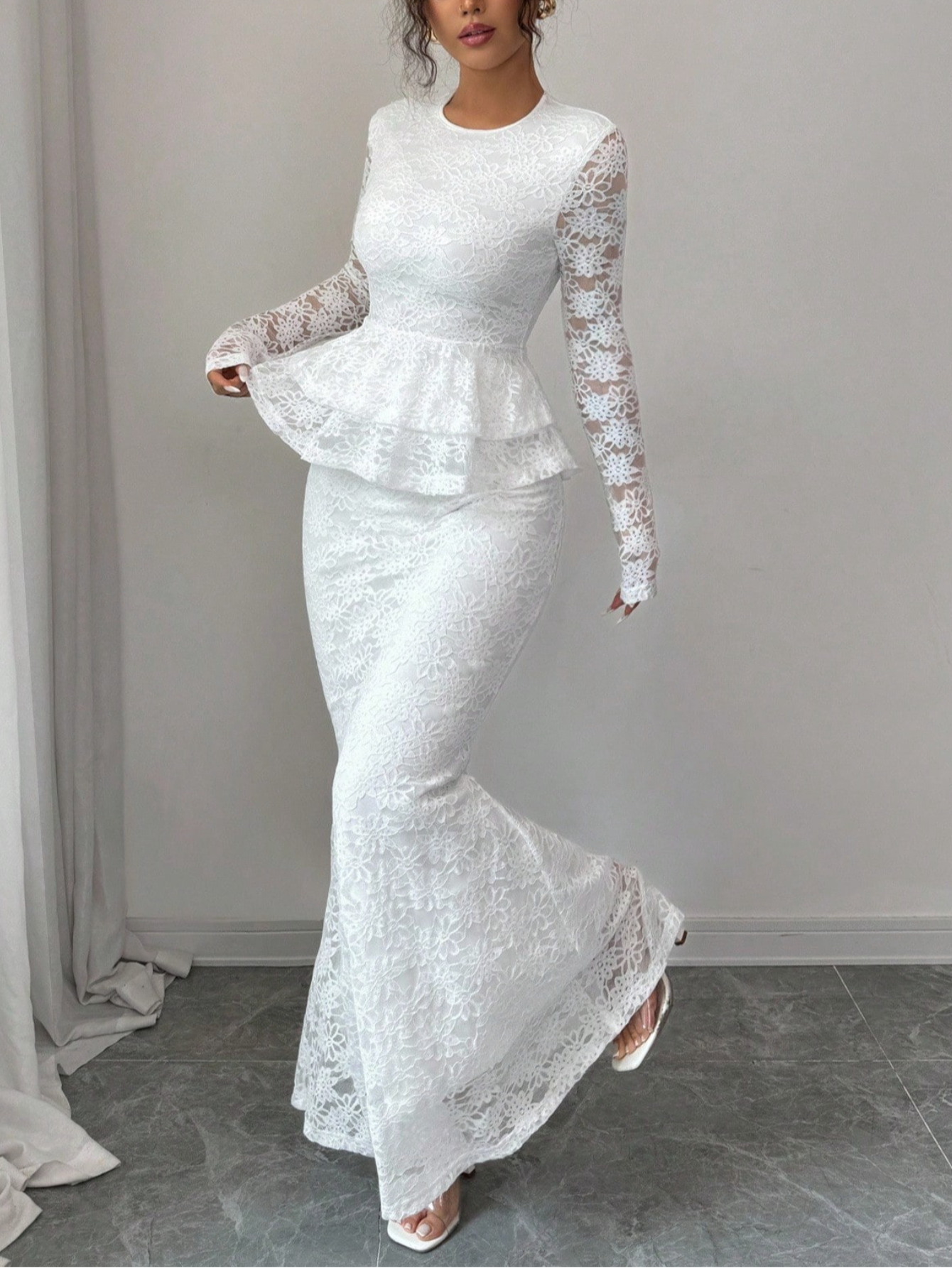 green emerald velvet dress White Shawl Lapel Three Pieces Prom Suits With Golden Beading main image 0