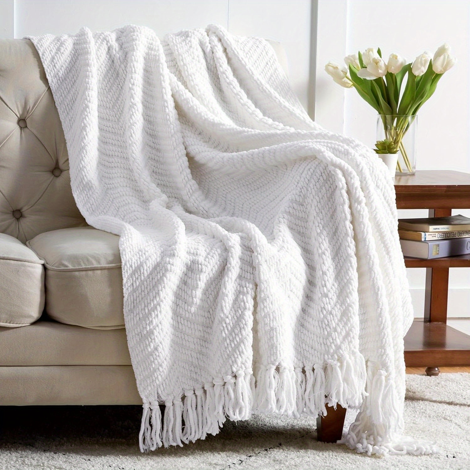 

Bedsure Contemporary Knit Chenille Throw Blanket With Tassels, Soft, Warm, , Polyester, Acrylic, 300-350g Fabric Weight, With No Printing, For Couch, Chair, Bed, Sofa, Living Room, Decor