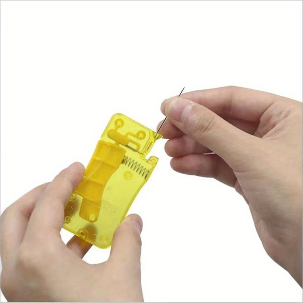 A Lemon Yellow Automatic Needle Threader, Sewing Needle Threader, Manual Sewing Machine Sewing Tool, Home Crafts And Sewing Supplies