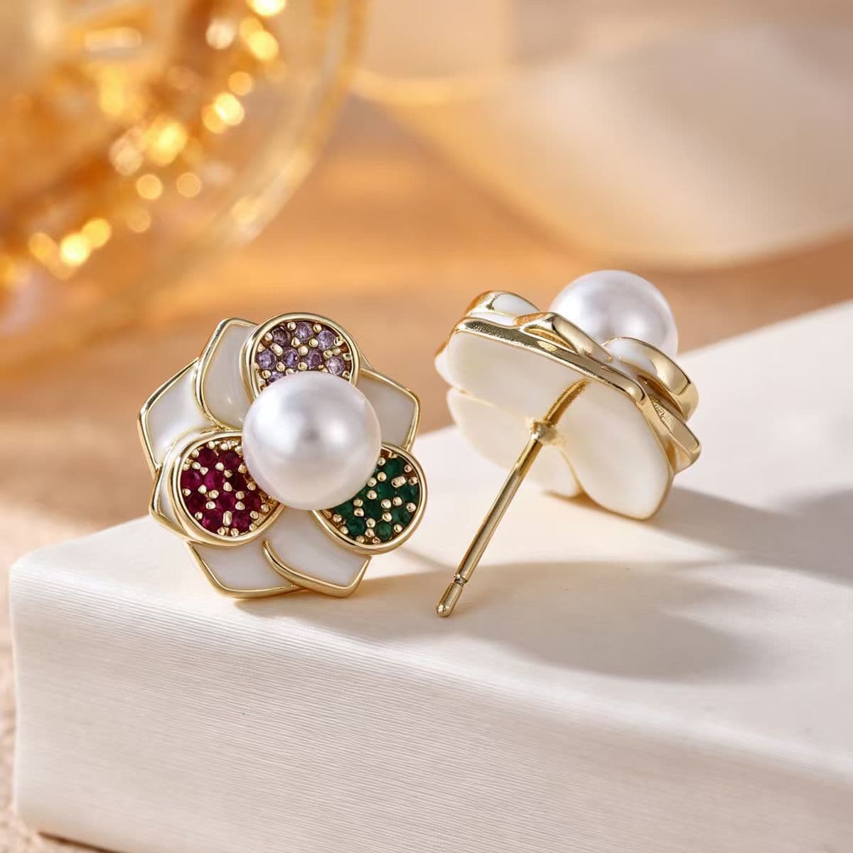 Women's Elegant Floral Zircon Stud Earrings