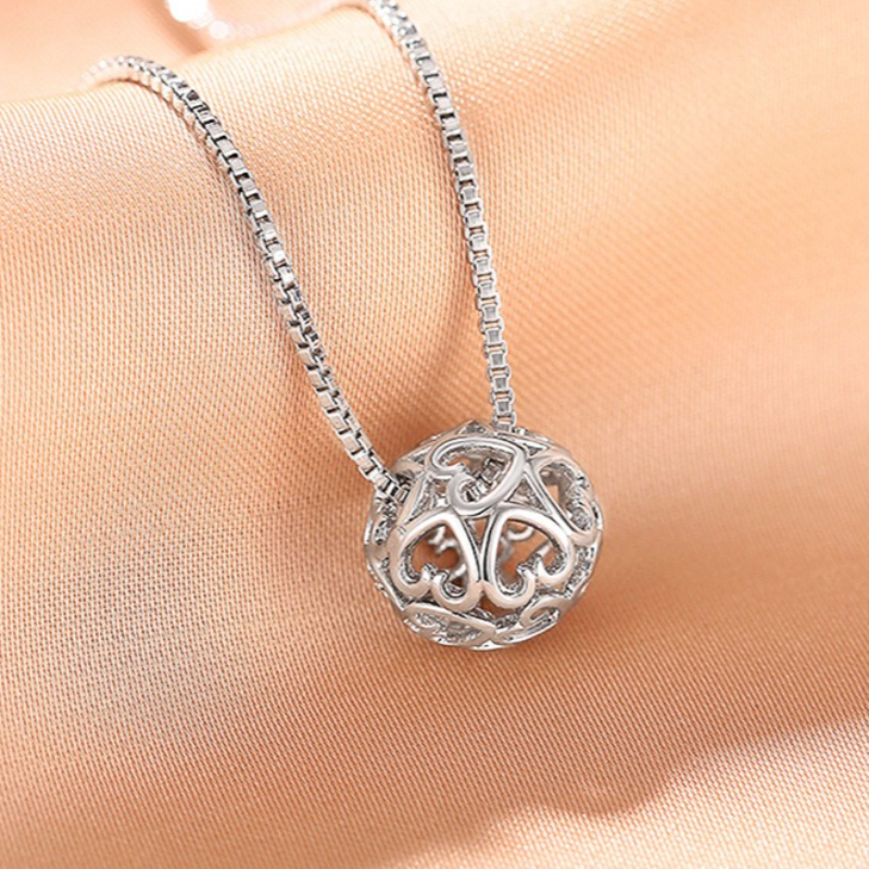 E-shop Kreative Mode Liebe Herz Splicing Kugelanhänger Halskette Damen Party Dating Urlaub Elegante Ergänzungen Jahrestagsgeschenk Schmuck