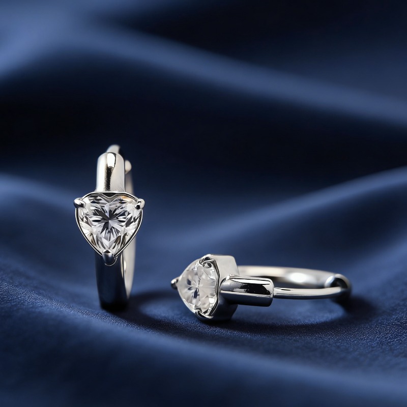 Women's Heart-Shaped Synthetic Moissanite Earrings