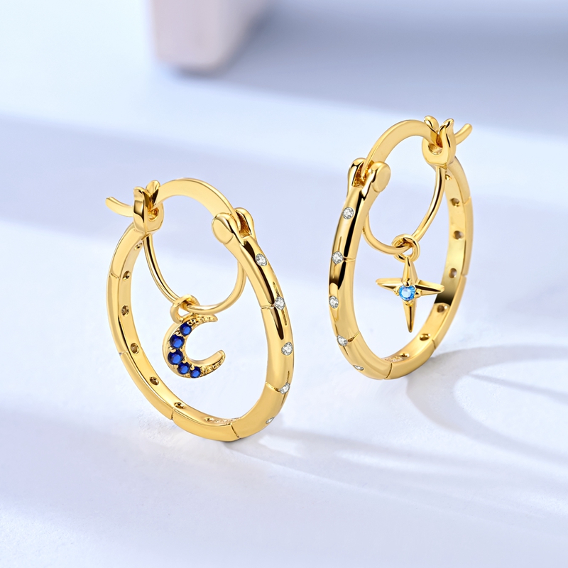 Women's Asymmetrical Star Earrings in 925 Silver