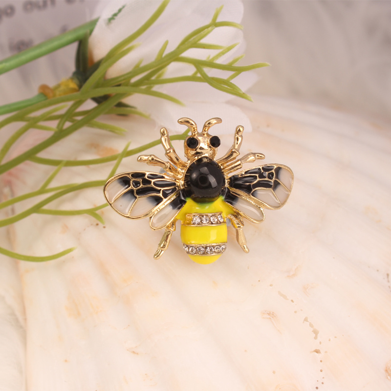 E-shop Elegante Bienen-Strassbrosche, Damenmode Luxus Schmuck, Vintage Insektenförmige Anstecknadel mit Funkelnden Strassdetails, Unisex