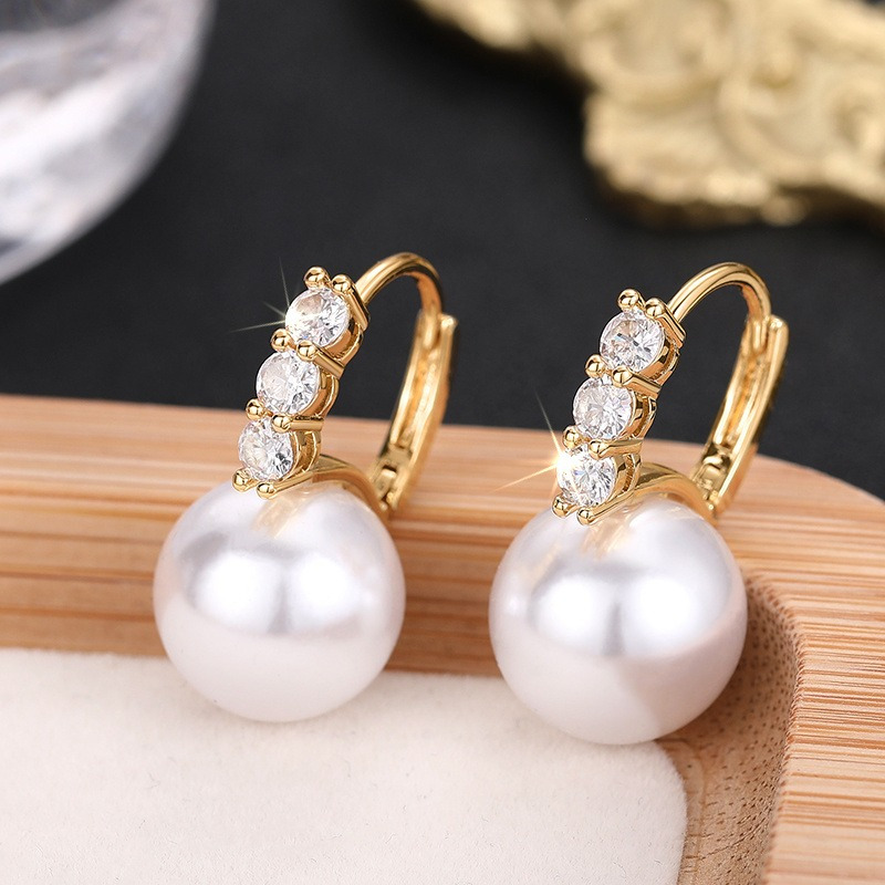 E-shop Zeitlose klassische Ohrringe mit eingelegten Zirkonia und künstlichen Perlen, ideal für , Hochzeiten, Valentinstagsgeschenke, Partys, Urlaub und