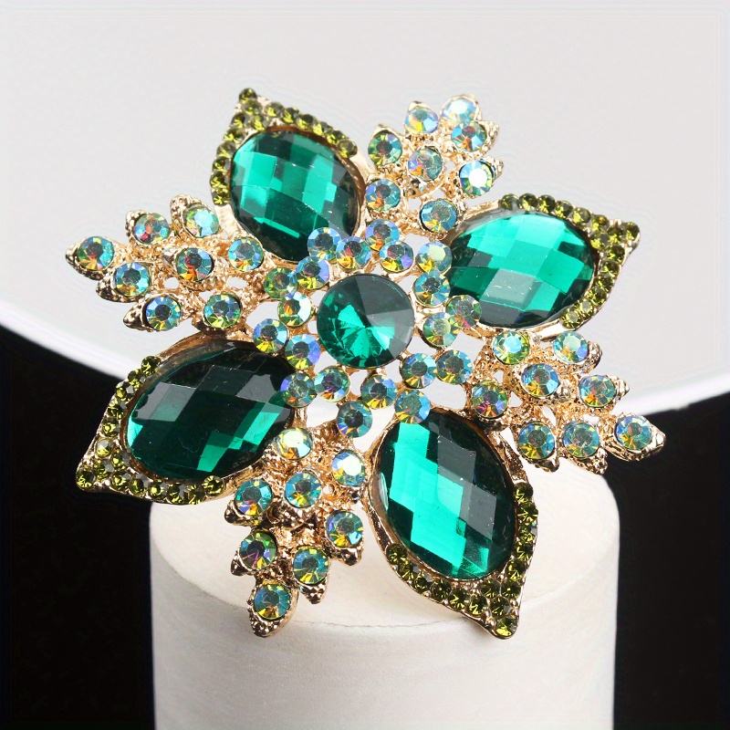 vintage style green   flower brooch baroque   quadrangular cross design irregular shape   accessory details 0