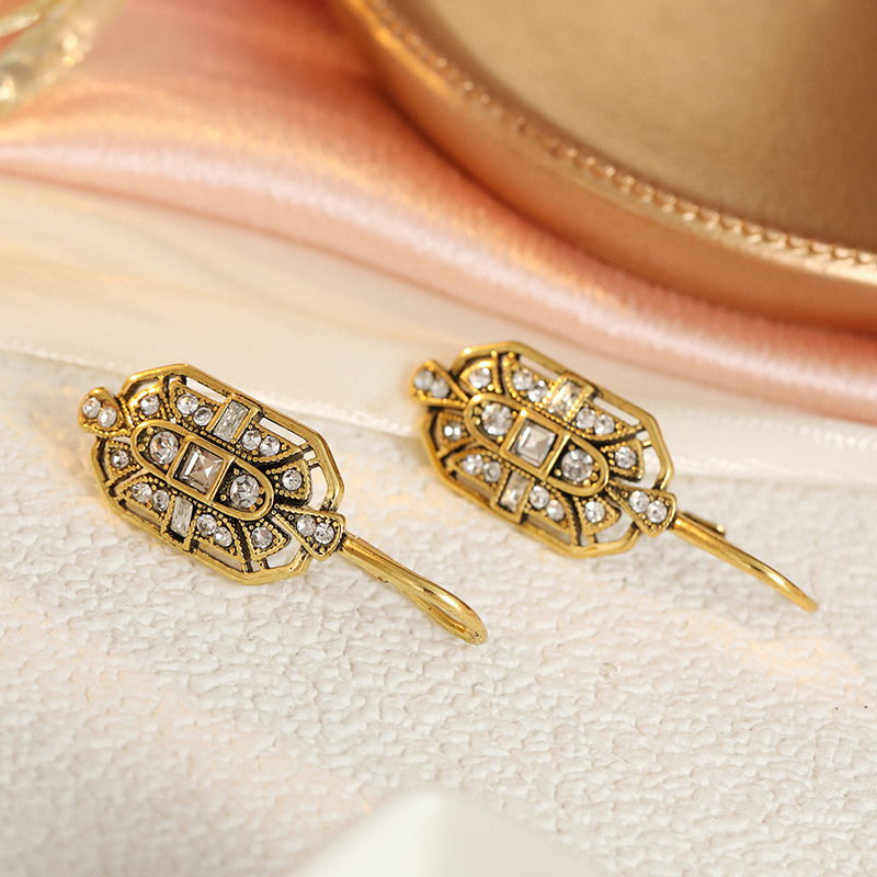 Women's Elegant Light-Luxury Earrings with Hollow Frames