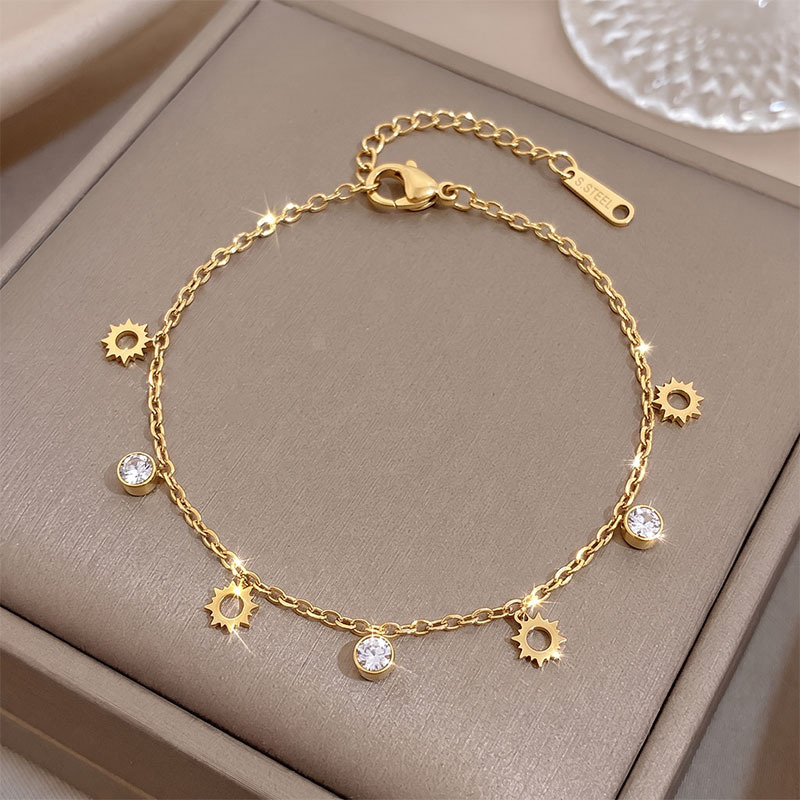 TEMU Bracelet 1 pièce en acier inoxydable, style décontracté de luxe léger, décoration tendance, matériau en acier inoxydable, à l' et lavable,