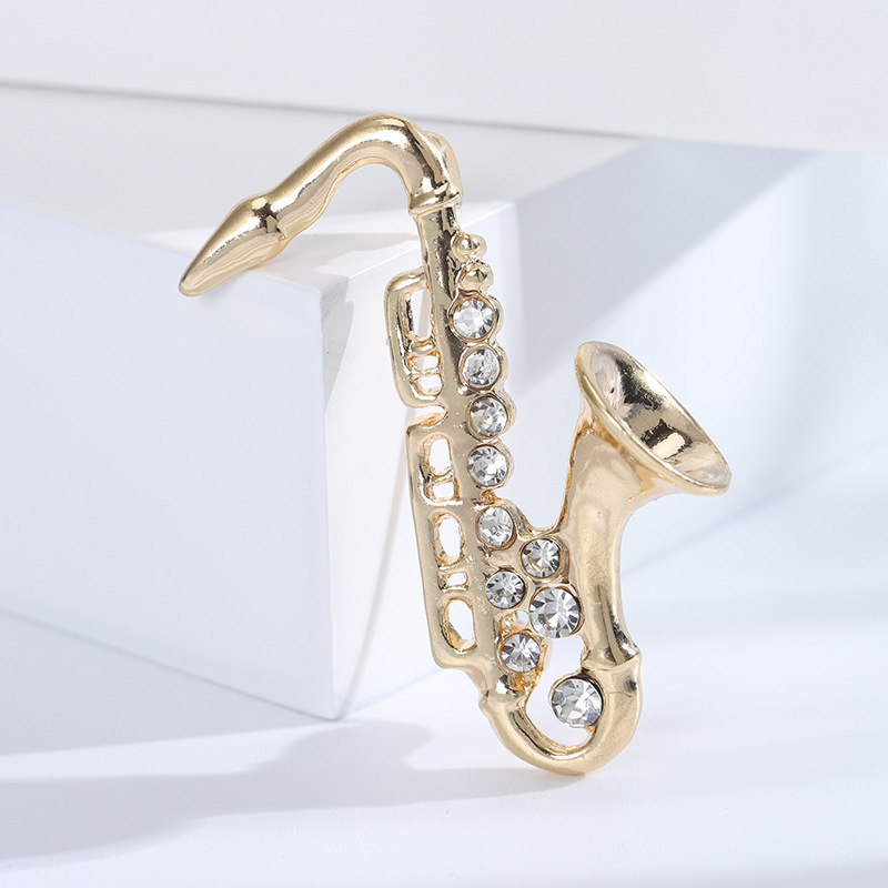 TEMU Vintage Saxofoon Strass Broche, Modieuze Luxe Sieraden voor Vrouwen, Elegante Fonkelende Strass Instrument Broche, Geschikt voor Concerten en