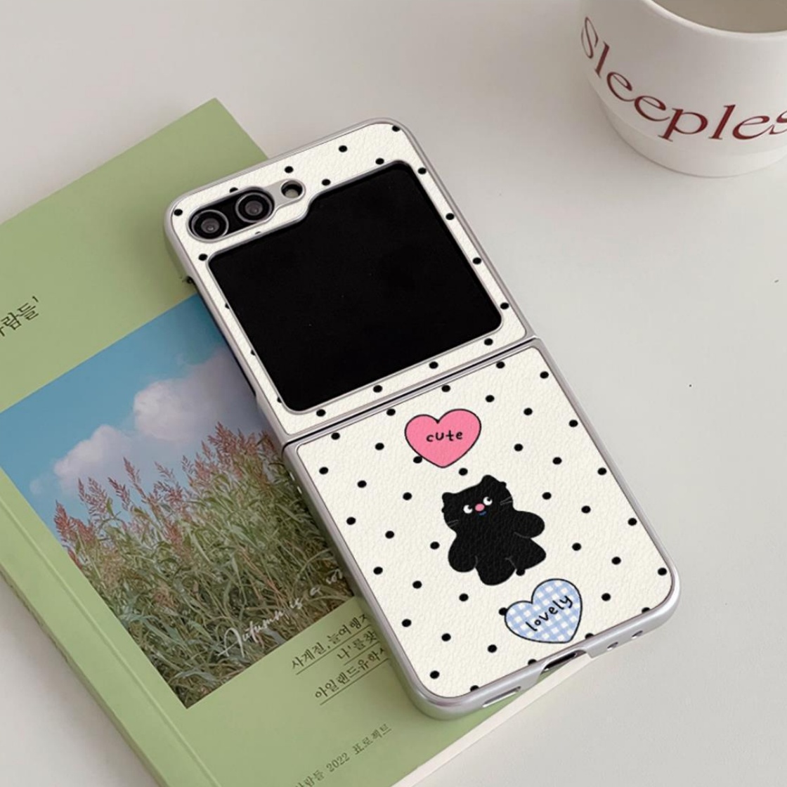 TEMU Phone Case: Polka Dot Black Cat Foldable Phone Case, Compatible With Z Flip 7 Fe/z Flip 7/z Flip 6/z Flip 5/z Flip 4/z Flip 3/w24 Flip